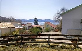 Au bord du lac